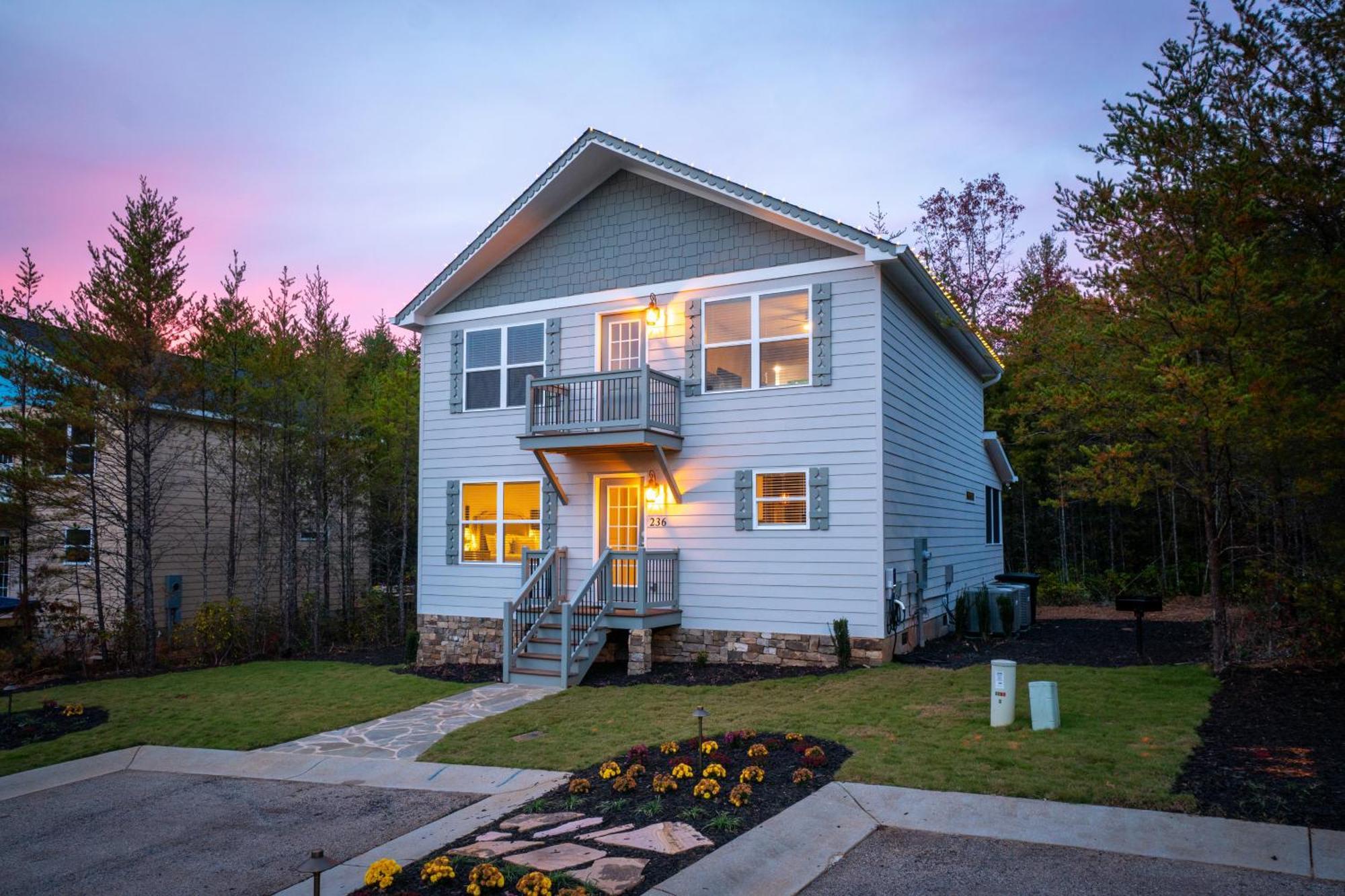 Par-Tee Haus I- Game Room & Hot Tub-Walk To Helen Εξωτερικό φωτογραφία