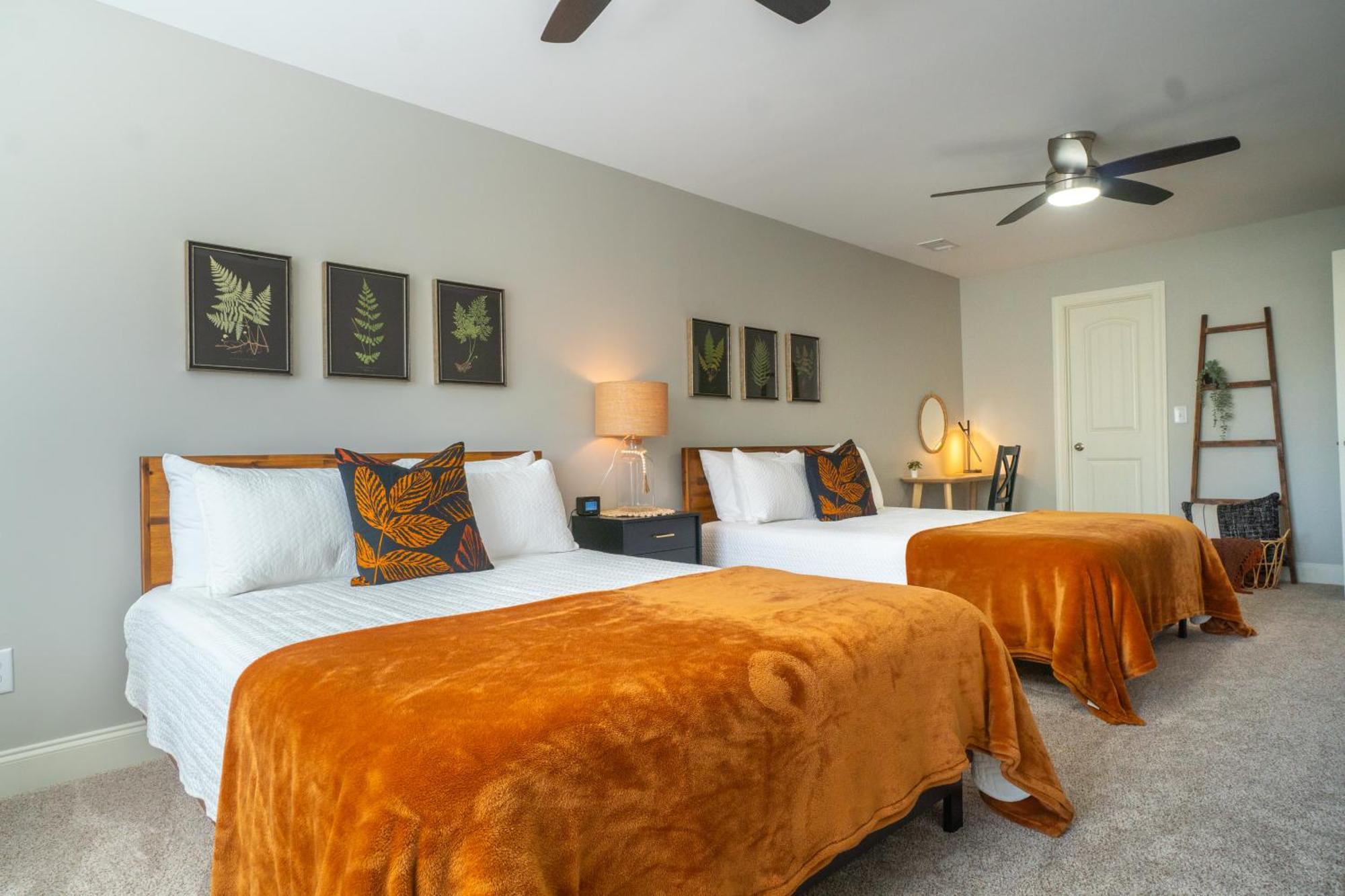 Par-Tee Haus I- Game Room & Hot Tub-Walk To Helen Εξωτερικό φωτογραφία